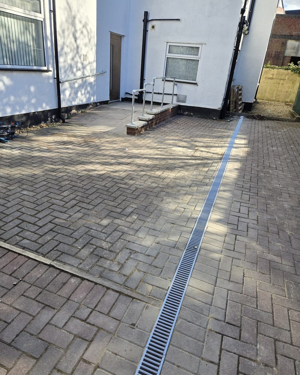 Side passage after the work