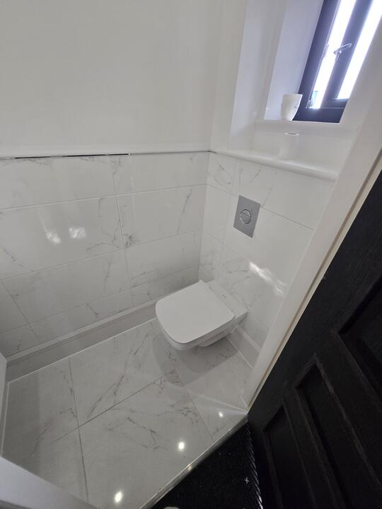 Bathrooms by Romenzo Construction