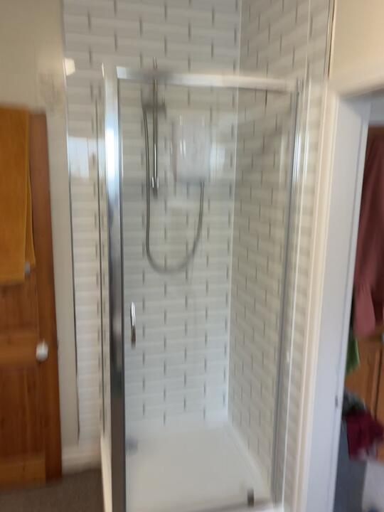 Bathrooms by Romenzo Construction