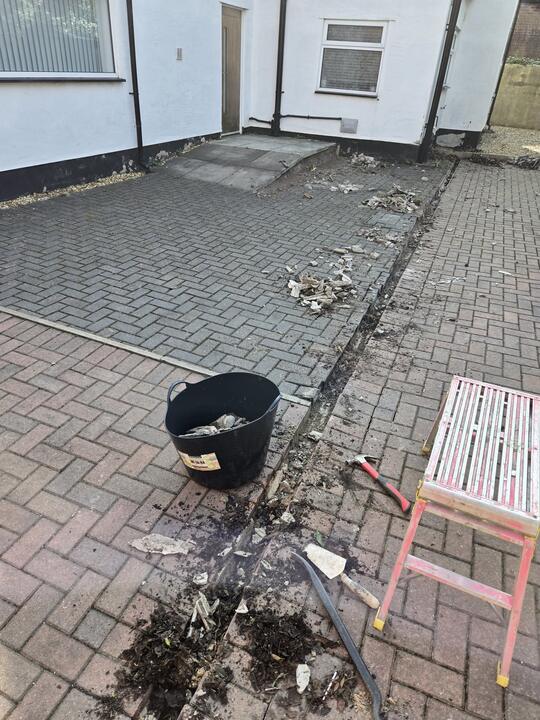 Outdoor work and garden rooms by Romenzo Construction
