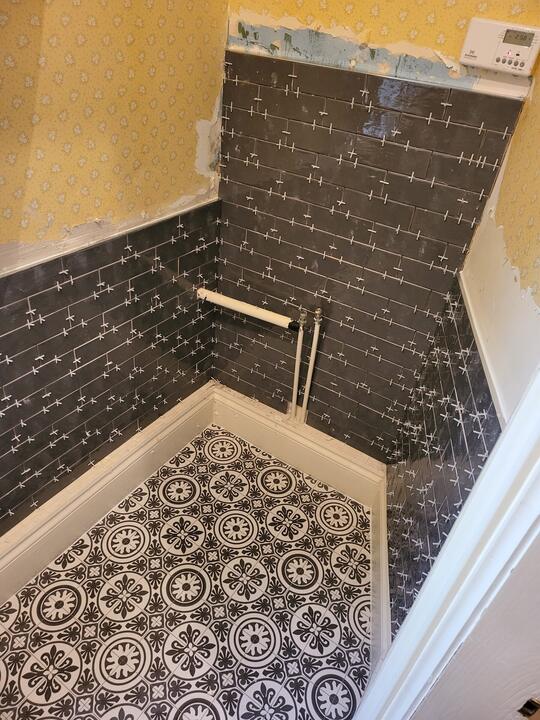 Tiling by Romenzo Construction