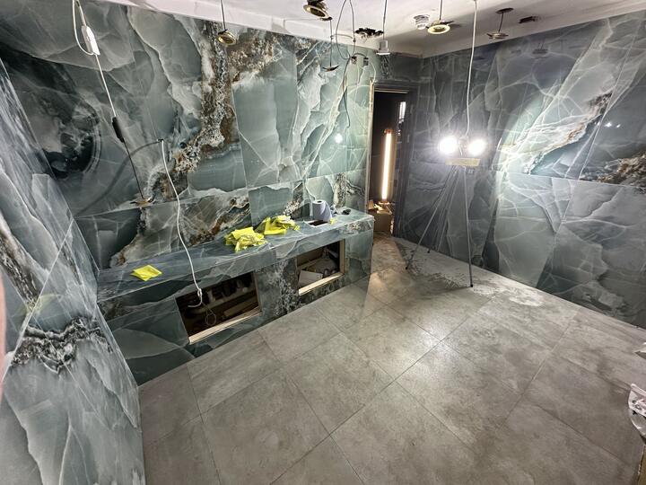 Tiling by Romenzo Construction